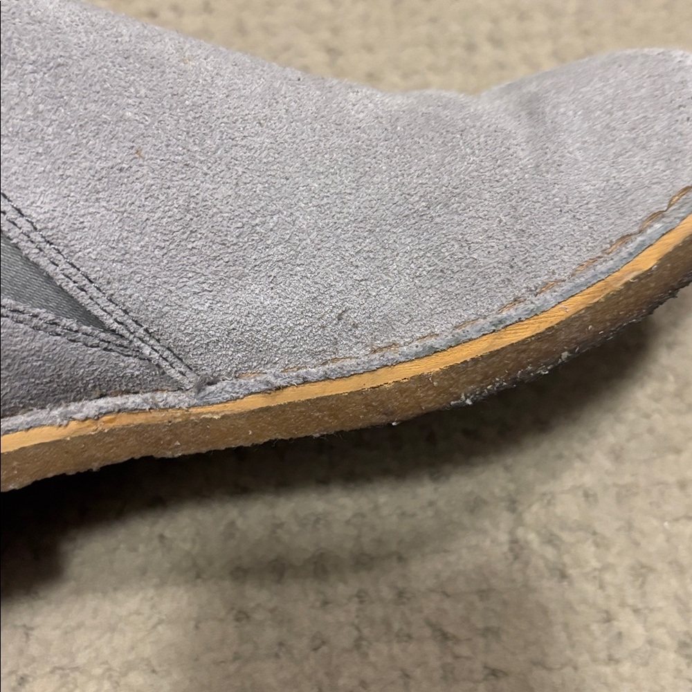UGG Suede Grey Size 6.5 Loafer - Picture 13 of 13